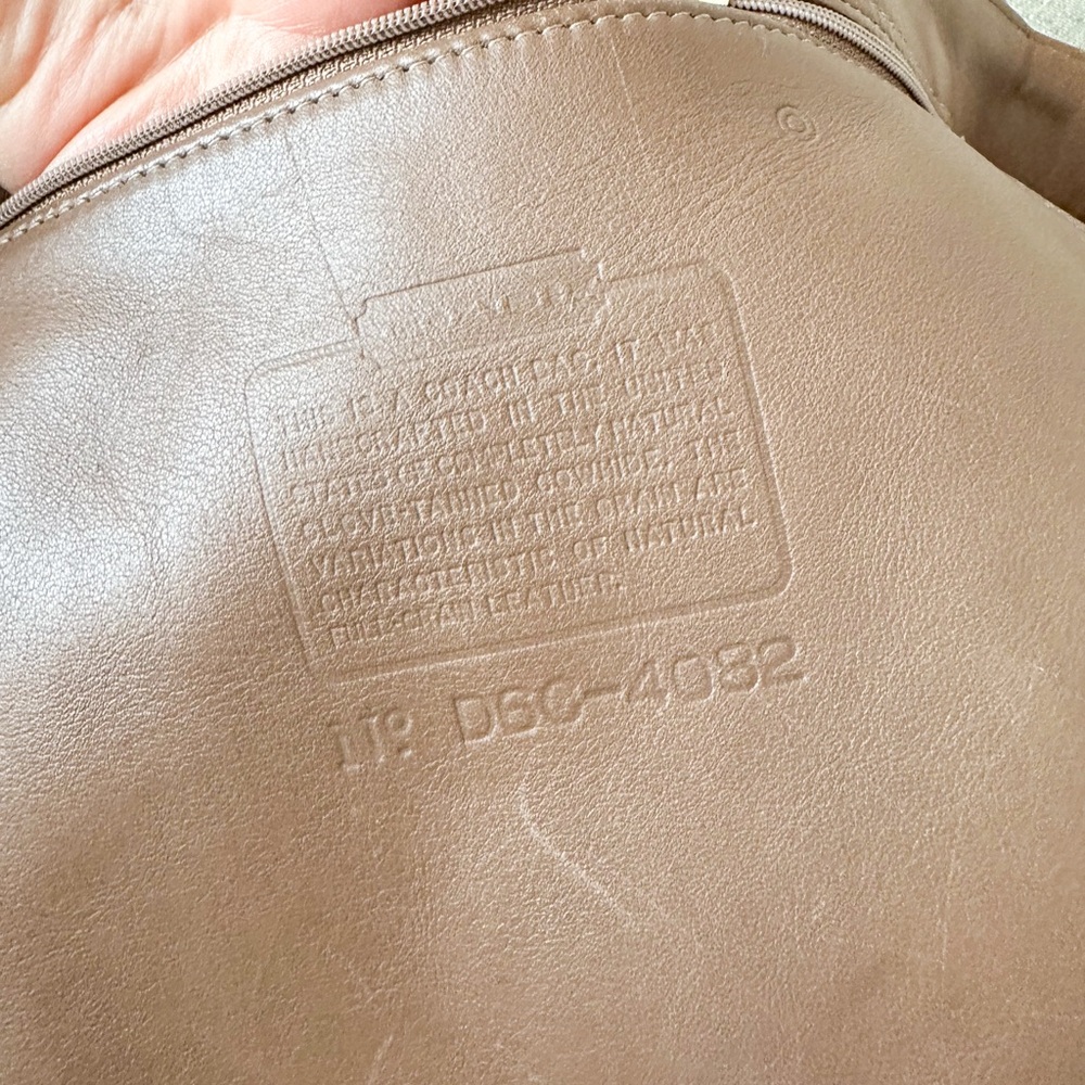 Vintage Coach Leather 4082 Soho Duffle XL Tote / Bucket Bag – Rare Find - Picture 11 of 15